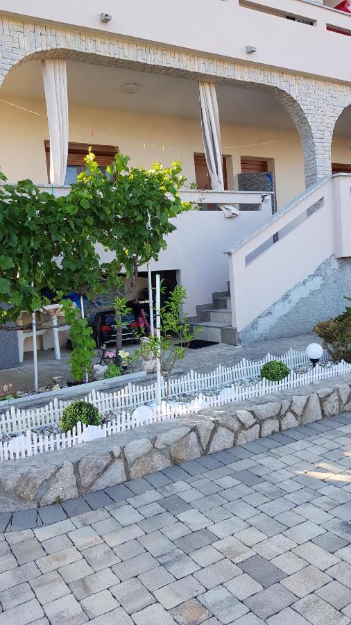 Kabashi Apartment Đảo Krk Ngoại thất bức ảnh